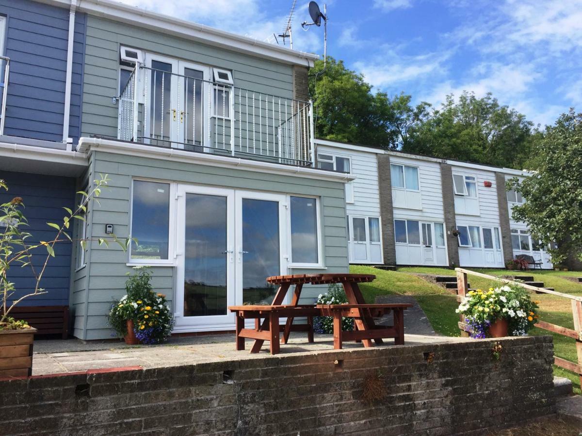 Freshwater Bay Holiday Cottages 펨브로크 외부 사진